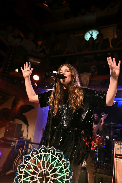 Anna Rossinelli / Support: Zoey &middot; Mühle Hunziken