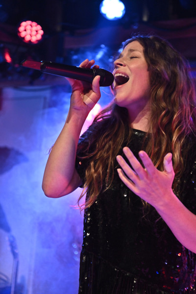 Anna Rossinelli / Support: Zoey &middot; Mühle Hunziken