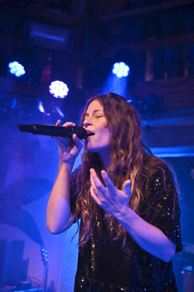 Anna Rossinelli / Support: Zoey &middot; Mühle Hunziken