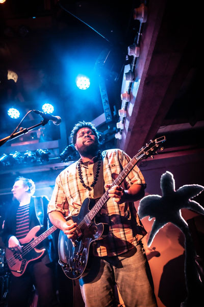 Blues Caravan 2021 mit Jeremiah Johnson, Ryan Perry & Whitney Shay &middot; Mühle Hunziken