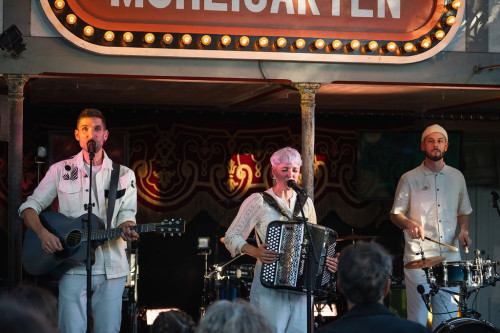 Carrousel / Support: Jay Follo &middot; Mühle Hunziken