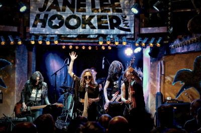 Layla Zoe & Jane Lee Hooker &middot; Mühle Hunziken