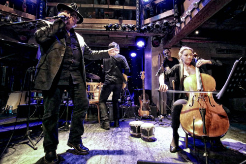 Mimmo Locasciulli / Special Guest: Büne Huber &middot; Mühle Hunziken