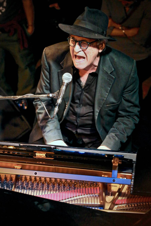 Mimmo Locasciulli / Special Guest: Büne Huber &middot; Mühle Hunziken