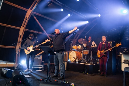 Philipp Fankhauser / Special Guest: Rolf Stahlhofen &middot; Mühle Hunziken