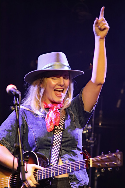 Robert Jon & The Wreck / Support: Julia Leon &middot; Mühle Hunziken