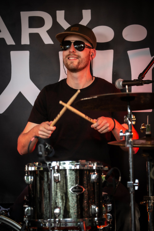 Rooftop Sailors / Support: Gary Twins &middot; Mühle Hunziken