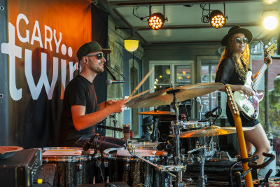 Rooftop Sailors / Support: Gary Twins &middot; Mühle Hunziken