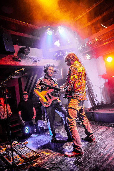 Wille and the Bandits / Support: Hot Like Sushi &middot; Mühle Hunziken