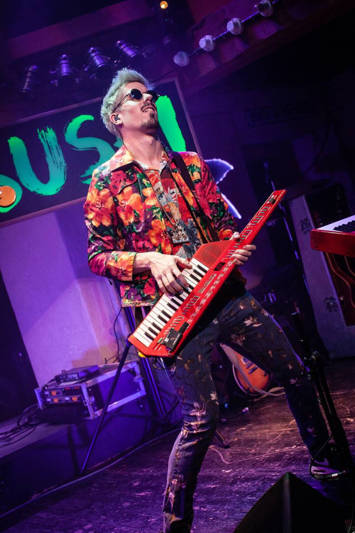 Wille and the Bandits / Support: Hot Like Sushi &middot; Mühle Hunziken