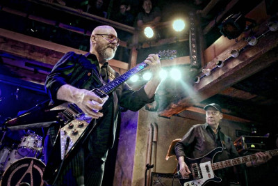 Wishbone Ash / Support: Doris Brendel &middot; Mühle Hunziken