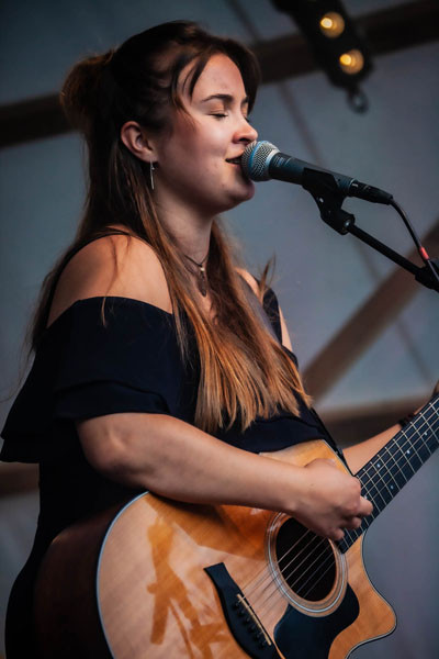 77 Bombay Street / Support: Joya Marleen &middot; Mühle Hunziken