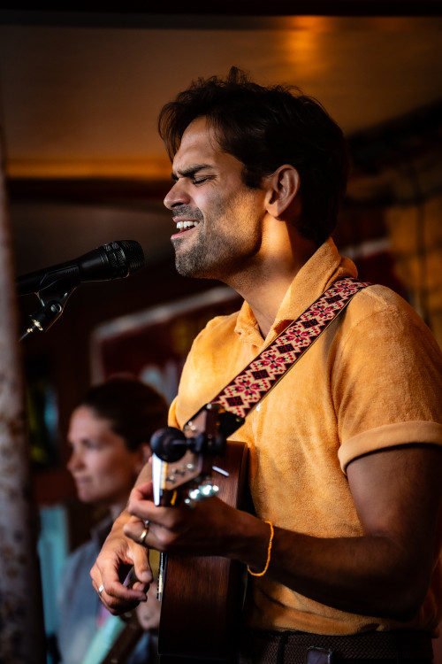 Allman Brown / Support: Jul Oliver &middot; Mühle Hunziken
