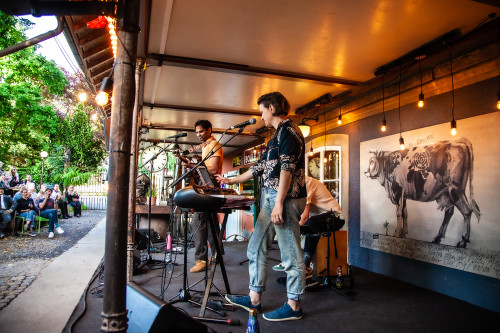 Allman Brown / Support: Jul Oliver &middot; Mühle Hunziken