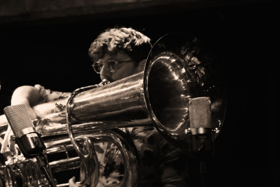 Andreas Schaerer & Hildegard Lernt Fliegen &middot; Mühle Hunziken