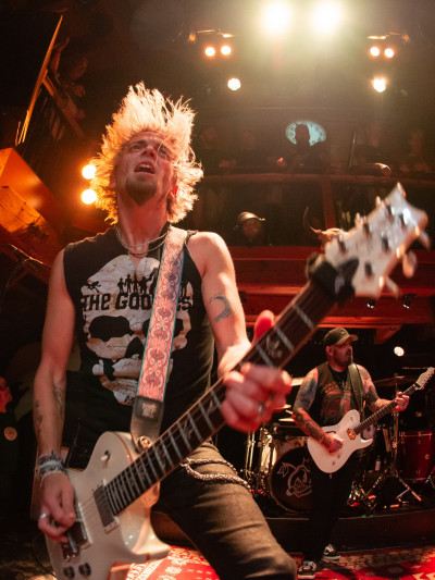 Black Stone Cherry / Support: 10 Years &middot; Mühle Hunziken