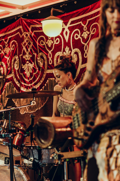 Bobby Alu & Kim Churchill & Luke Noa & Ben Morgan & Marianne Beaulieu &middot; Mühle Hunziken