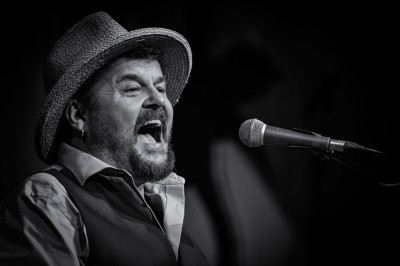 Büne Huber &middot; Mühle Hunziken