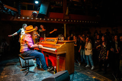 Büne Huber &middot; Mühle Hunziken