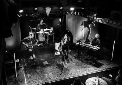 Caroline Chevin feat. Rose Ann Dimalanta &middot; Mühle Hunziken