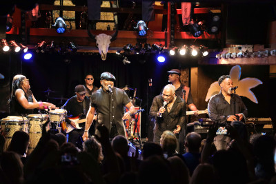 Earth, Wind & Fire Experience &middot; Mühle Hunziken