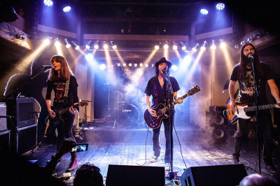 Elegantly Wasted & Book No Bastards &middot; Mühle Hunziken