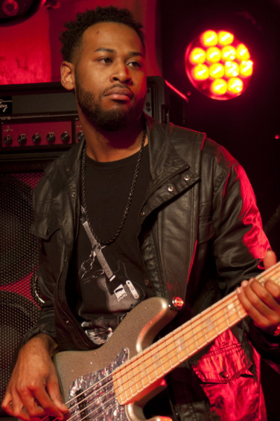 Eric Gales / Support: Bettina Schelker &middot; Mühle Hunziken