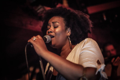 Guillaume Hoarau & Band &middot; Mühle Hunziken