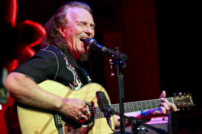 Hans Theessink & Terry Evans &middot; Mühle Hunziken