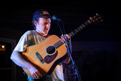 Jack Botts / Support: Ben Camden &middot; Mühle Hunziken