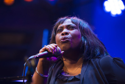 Jools Holland feat. Ruby Turner & Louise Marshall &middot; Mühle Hunziken