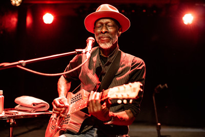 Keb' Mo' / Support: Flo Bauer &middot; Mühle Hunziken