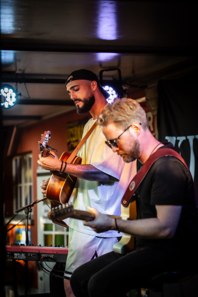 Kings Elliot / Support: Argyle &middot; Mühle Hunziken