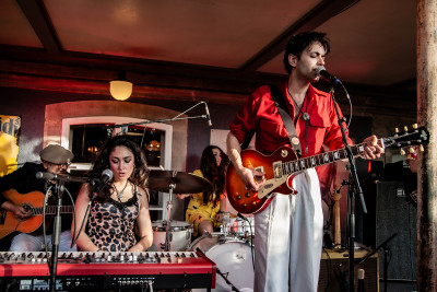 Kitty, Daisy & Lewis &middot; Mühle Hunziken