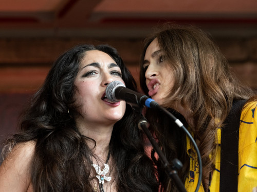 Kitty, Daisy & Lewis &middot; Mühle Hunziken