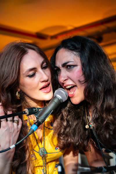 Kitty, Daisy & Lewis &middot; Mühle Hunziken