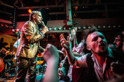 Kummerbuben & das Apokalypse-Orchester &middot; Mühle Hunziken