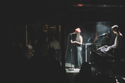 Les Touristes / Support: Noemi Beza &middot; Mühle Hunziken