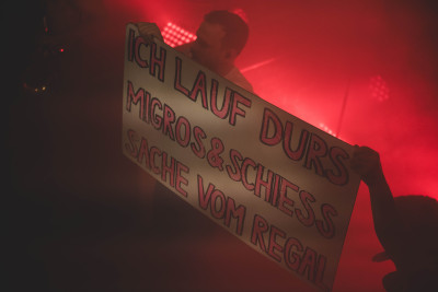 Les Touristes / Support: Noemi Beza &middot; Mühle Hunziken