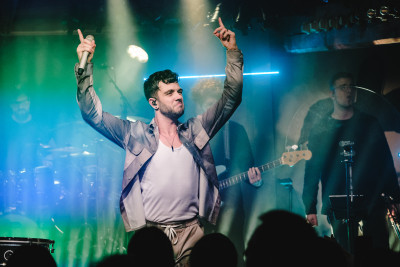 Luca Hänni / Support: Remo Forrer &middot; Mühle Hunziken