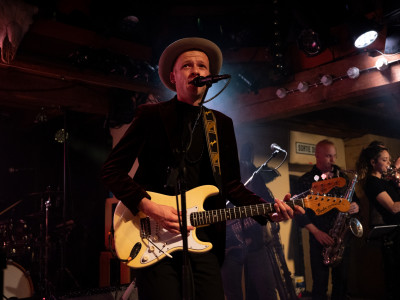 Lucky Wüthrich / Support: Fabienne &middot; Mühle Hunziken