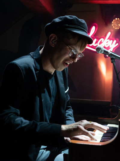 Lucky Wüthrich / Support: Fabienne &middot; Mühle Hunziken