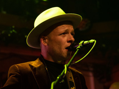 Lucky Wüthrich / Support: Fabienne &middot; Mühle Hunziken