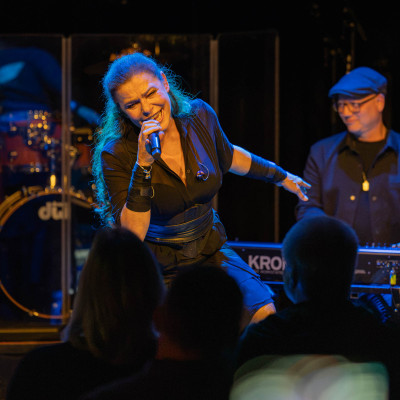 Maggie Reilly / Special Guest: Julia Neigel &middot; Mühle Hunziken
