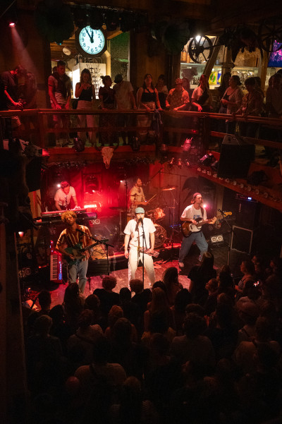 Pedestrians / Support: Fabienne &middot; Mühle Hunziken