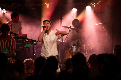 Pedestrians / Support: Fabienne &middot; Mühle Hunziken