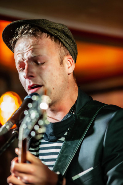 Philipp Fankhauser / Special Guest: Lucky Wüthrich &middot; Mühle Hunziken