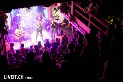 Red Shoes / Support: Container 6 &middot; Mühle Hunziken