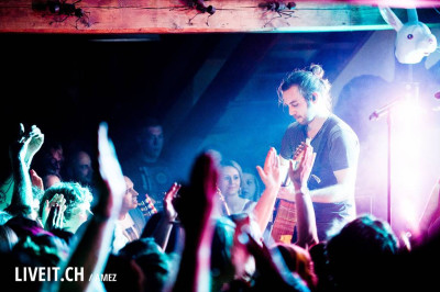 Red Shoes / Support: Container 6 &middot; Mühle Hunziken