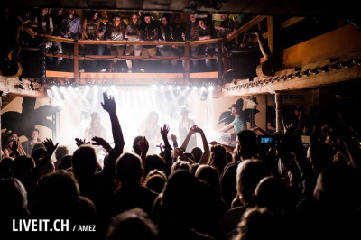 Red Shoes / Support: Container 6 &middot; Mühle Hunziken